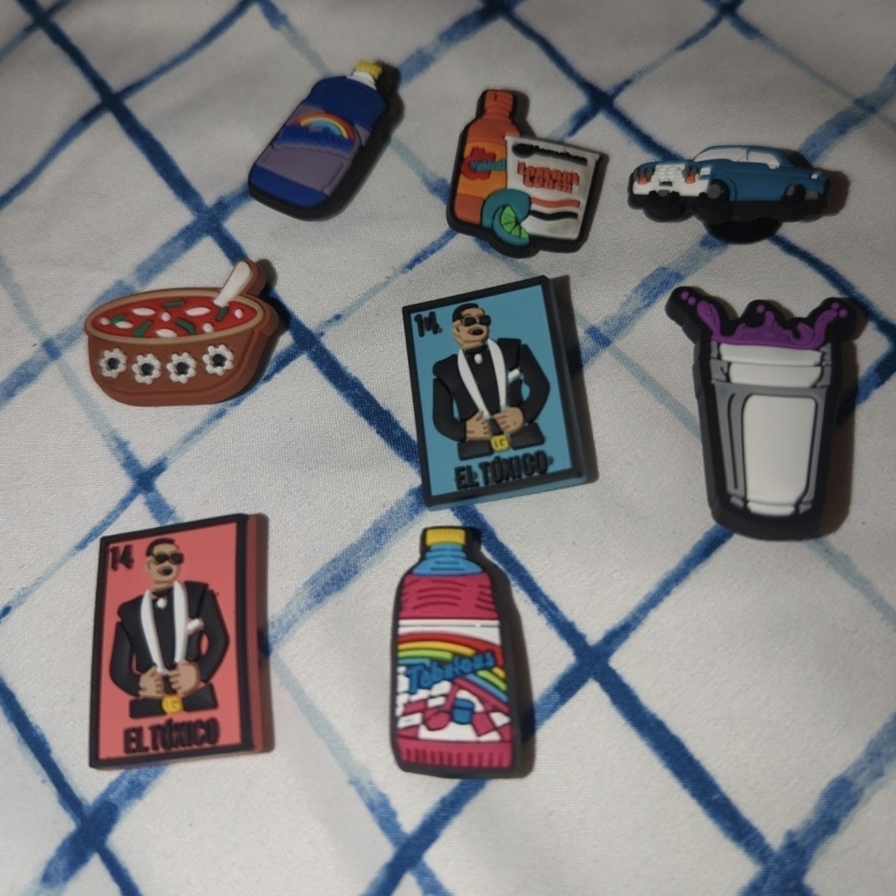 Latino Croc Charms 8 Piece